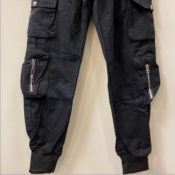 Black Zaful Cargo Pants - Picture 3 of 4